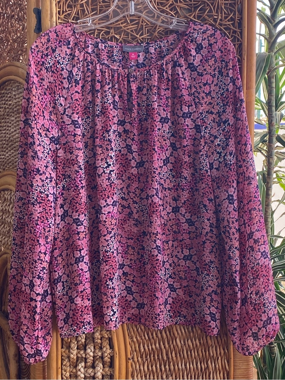 Vince Camuto Pink Floral Long Sleeve  Peasant Blouse Size Medium